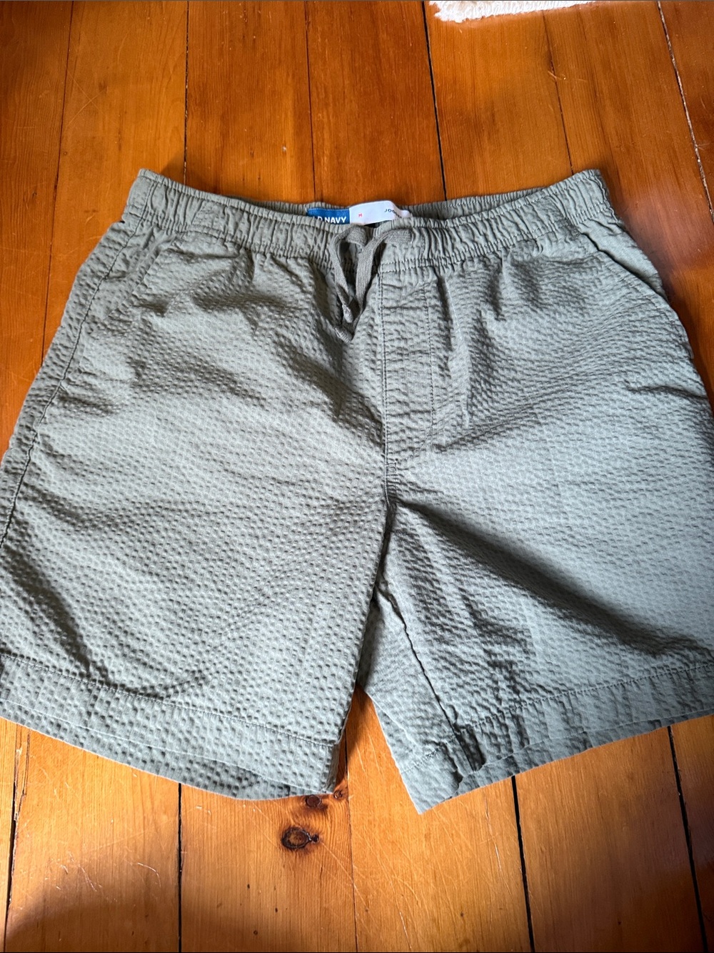 Old Navy Men's Olive Seersucker Athletic Shorts